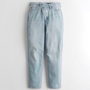 Ultra High-Rise Mom Jeans
646635275